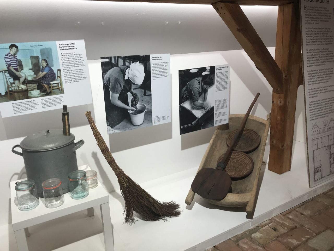 Vom Sterz zur Packerlsupp'n, Blick in die Ausstellung